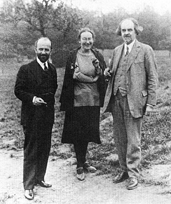 Fr. Stefan Zankov (l.), Elizaveta Skobtsov (Saint Maria of Paris) and Nicholas Berdiaev. Paris, c. 1930. Photo: Mother Maria Skobtsov Archives, Paris.